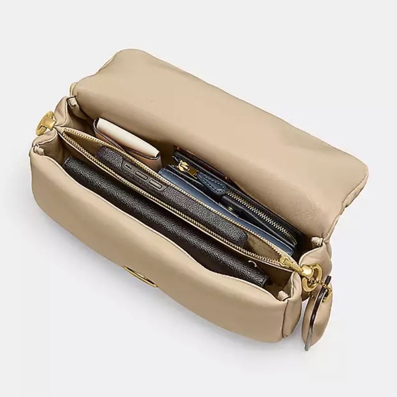 Coach Pillow Tabby 26 Cream - Picture 4 of 7